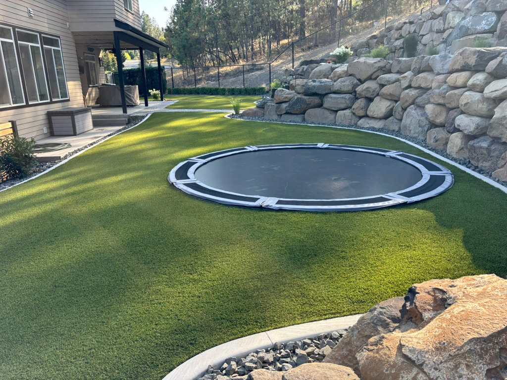 Eagle ridge slope artificial turf in residential area.